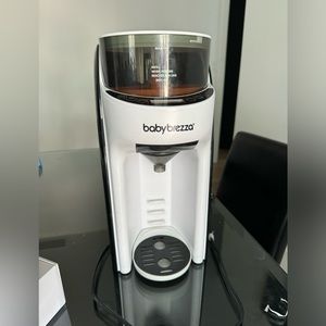 Baby breeza Formula maker
